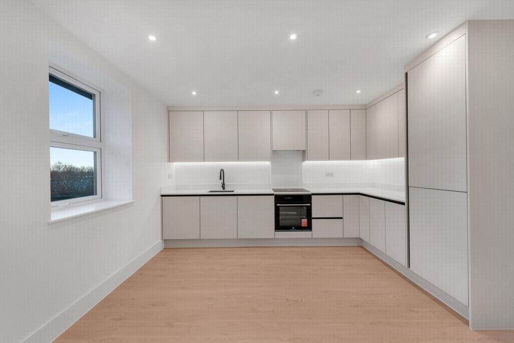 Property photo 2 of 11 Open-Plan Kitchen