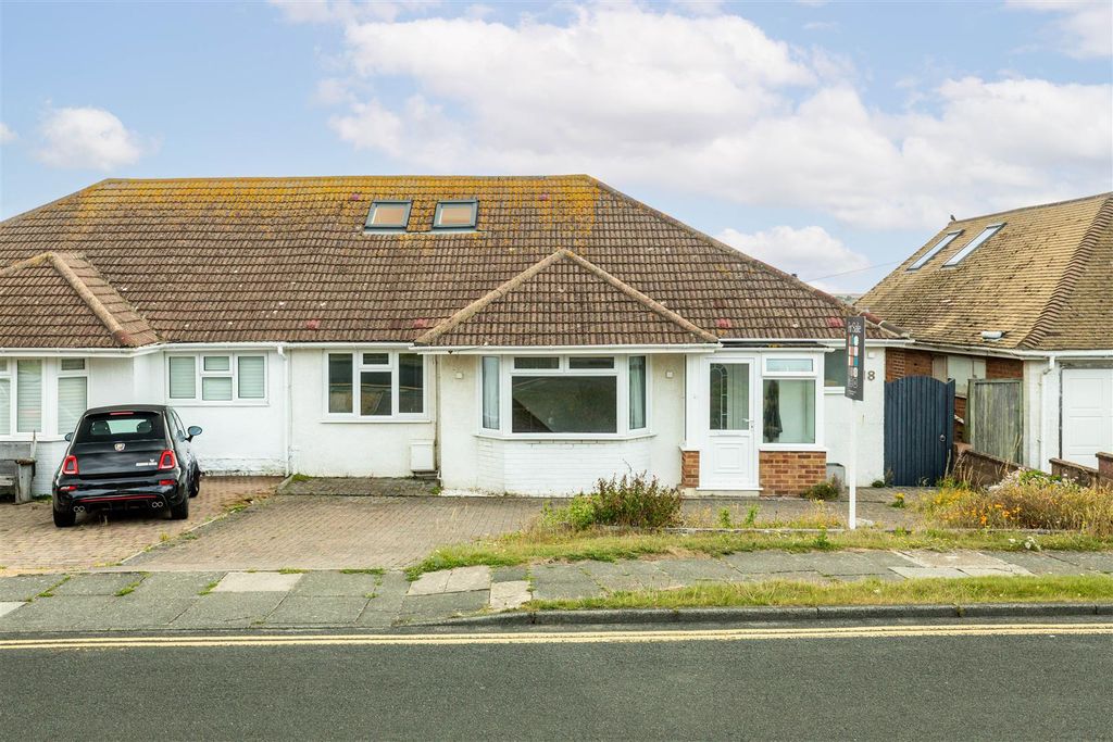 Property photo 3 of 25
