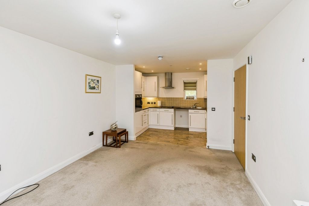 Property photo 3 of 19 Pbox-Img.Jpg
