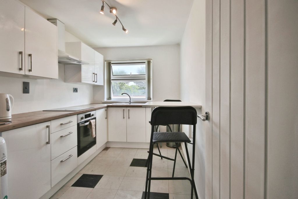 Property photo 3 of 10 3475068