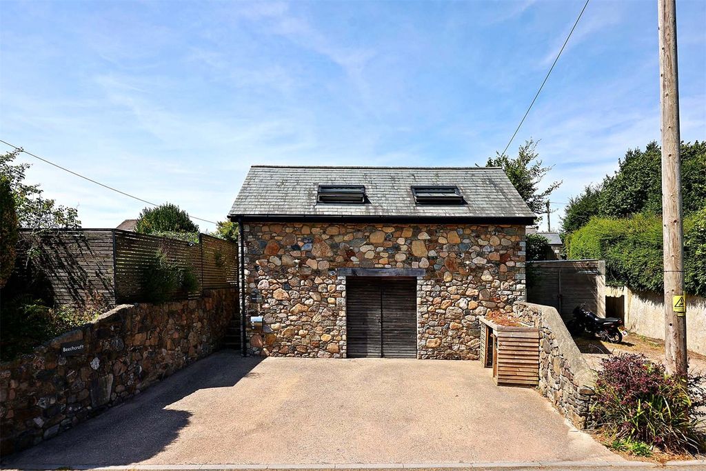 Property photo 3 of 31 Picture No. 07