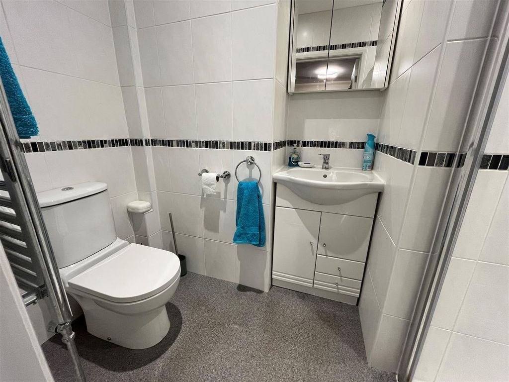 Additional image 8 of 4 bed property for saleBrooklands Close, Daventry NN11