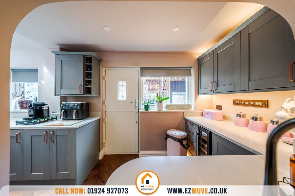 Additional image 15 of 5 bed detached house for saleHenley Avenue, Dewsbury WF12