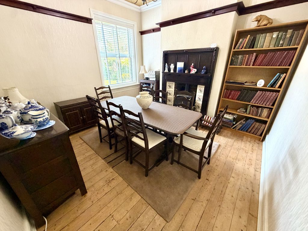 Property photo 3 of 30