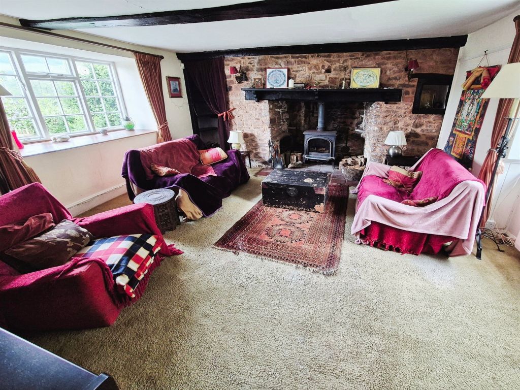 Property photo 2 of 22