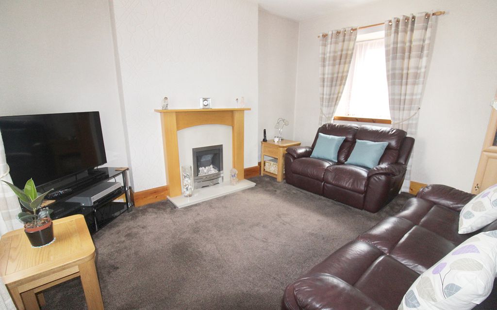 Property photo 2 of 24