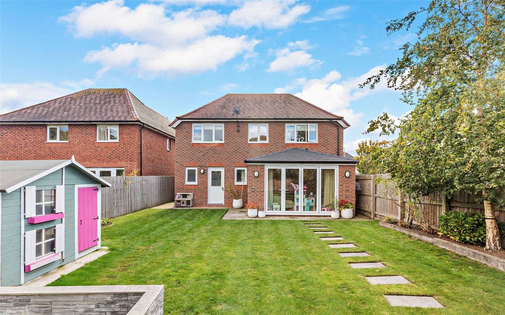 Property photo 2 of 30 Garden