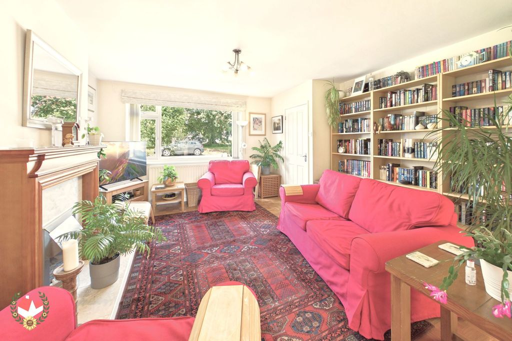 Property photo 2 of 19