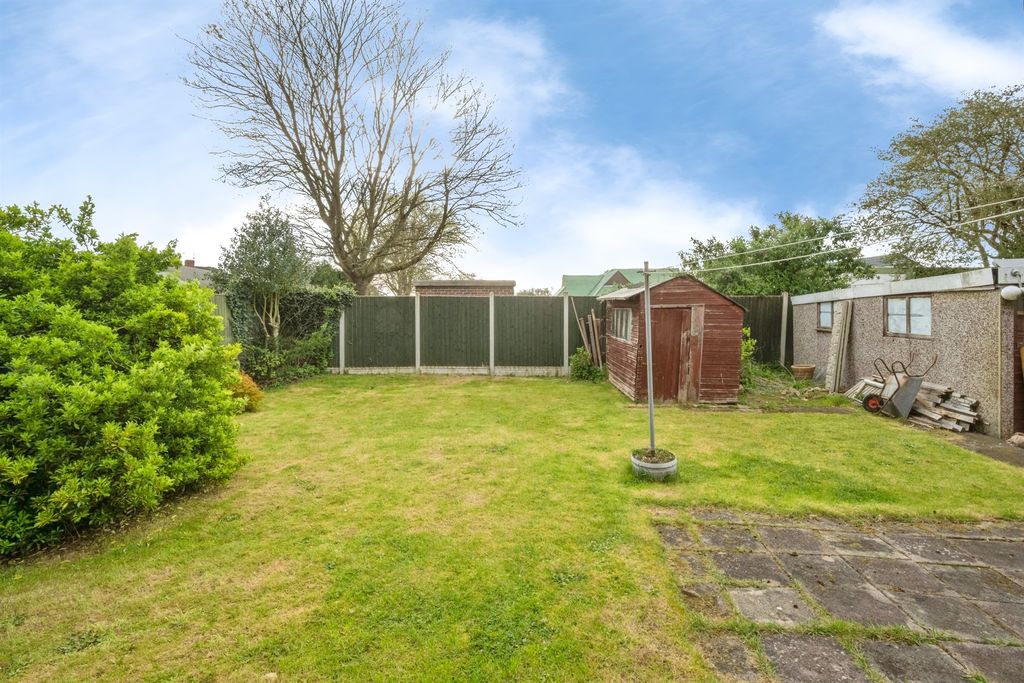 Property photo 2 of 14