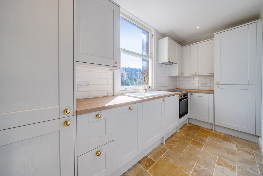 Property photo 3 of 14 1458723-3-69Fdb6B...