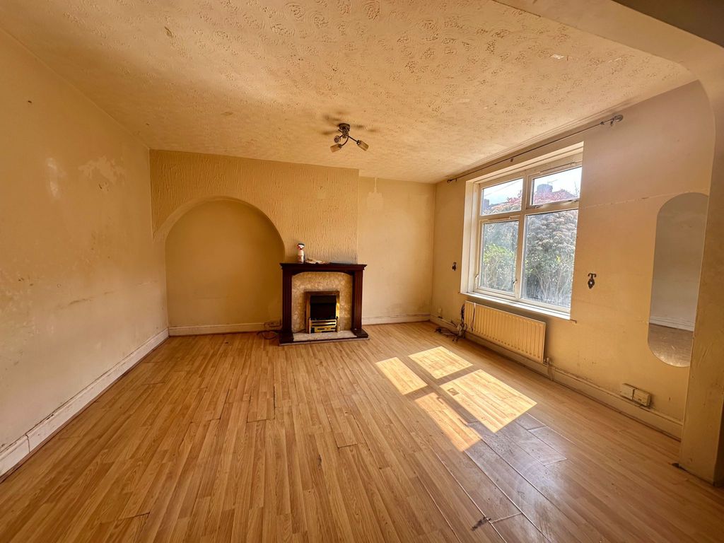 Property photo 2 of 12 Gallery