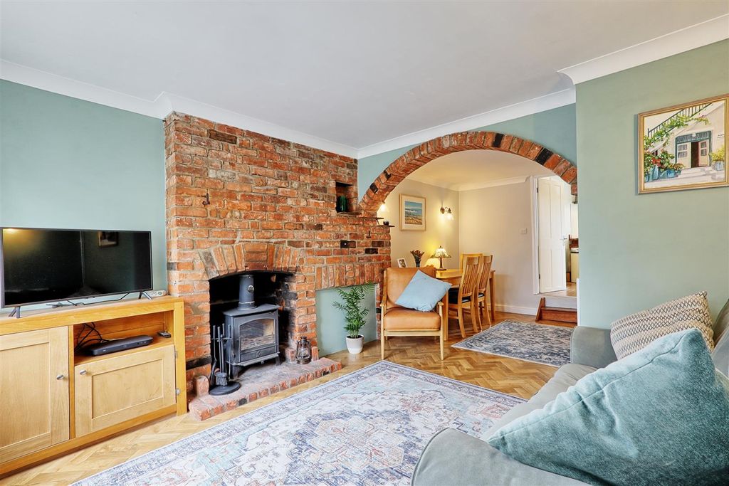 Property photo 2 of 18 Img_9968_69_70_Easyhdr-Interior3.Jpg