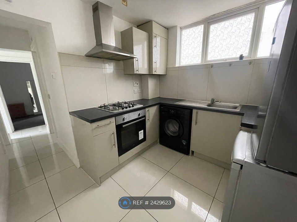 Property photo 3 of 6