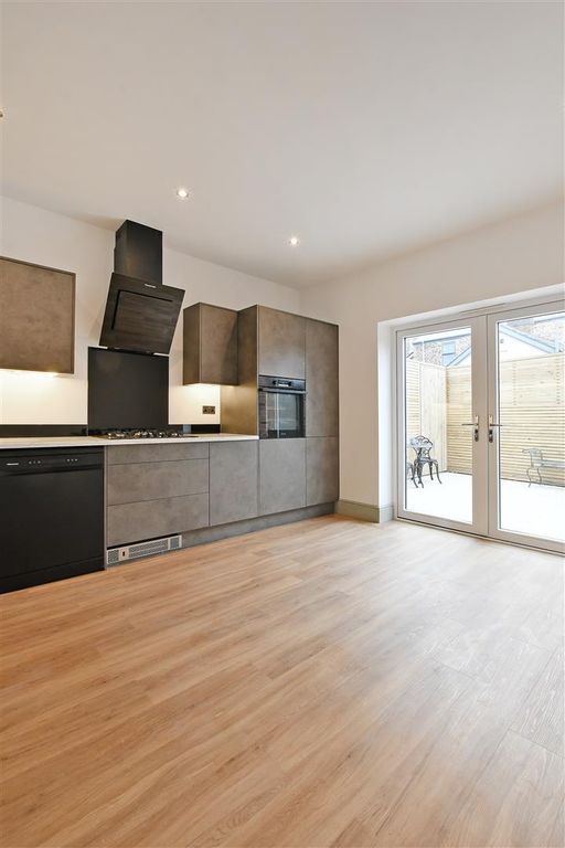 Property photo 2 of 33 P1.Jpg