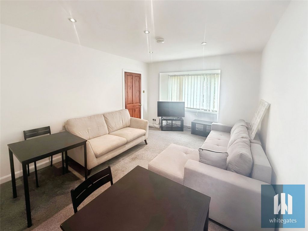 Property photo 3 of 22 Picture No. 37