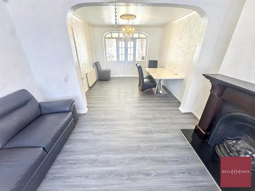 Property photo 2 of 13 Ec0F274Fb9F24F76A177232Ed8B4A927.Jpg