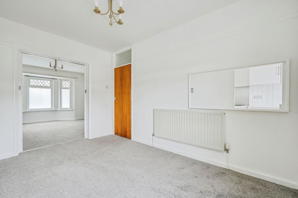 Property photo 3 of 16 Photo