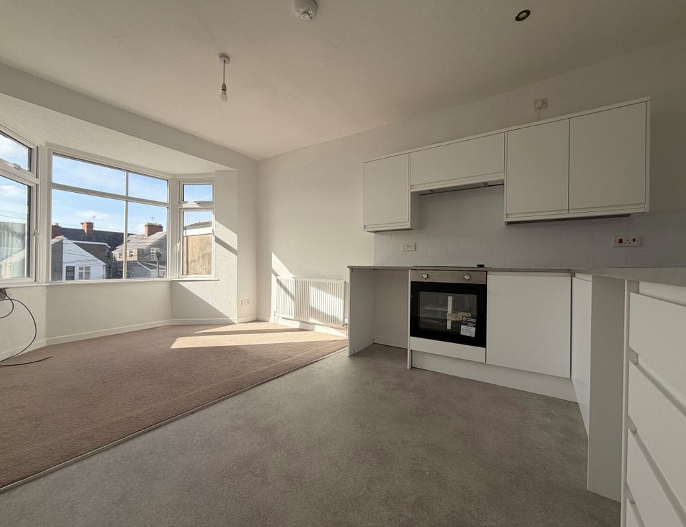 Property photo 1 of 10 Open Plan Kitchen And Living Area, Porthcawl Cf36