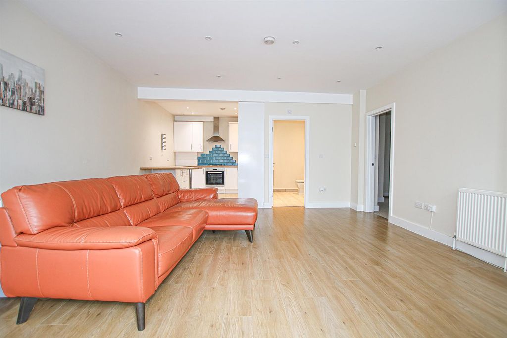 Property photo 3 of 9 Img_2648 Lvg.Jpg