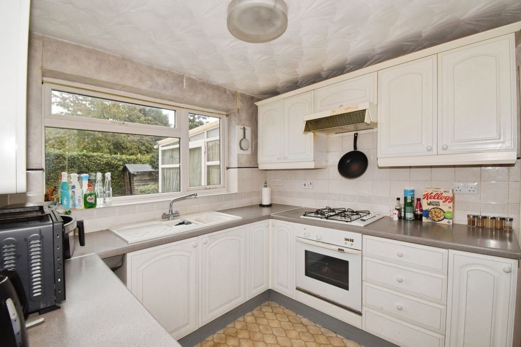 Property photo 3 of 17 Photo