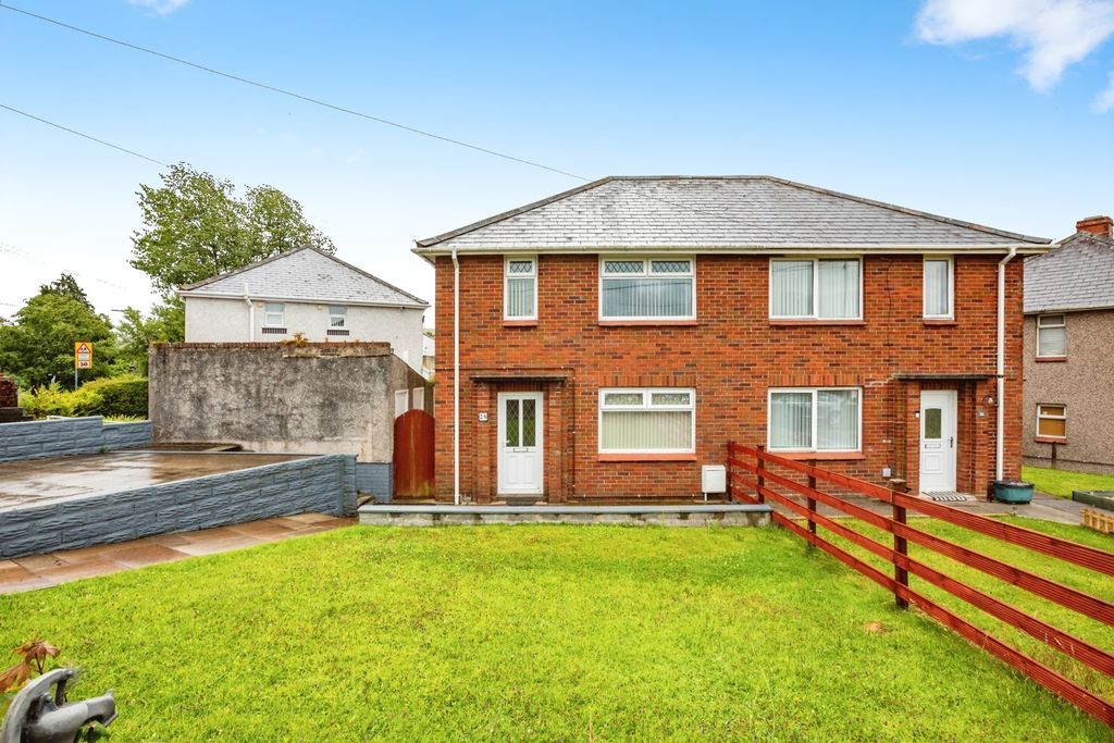 Property photo 2 of 17 Photo
