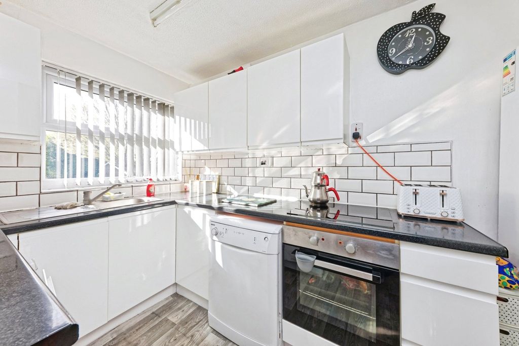Property photo 2 of 17 Pbox-Img.Jpg
