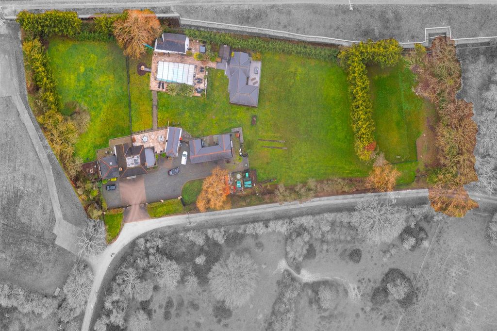 Property photo 2 of 72