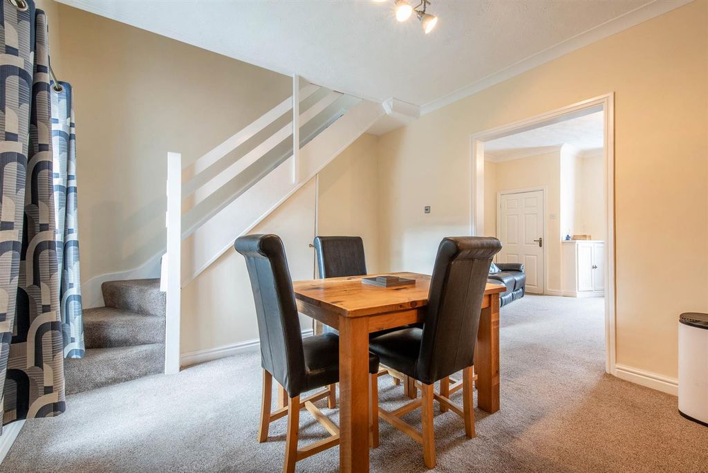 Property photo 3 of 17 Dining Room