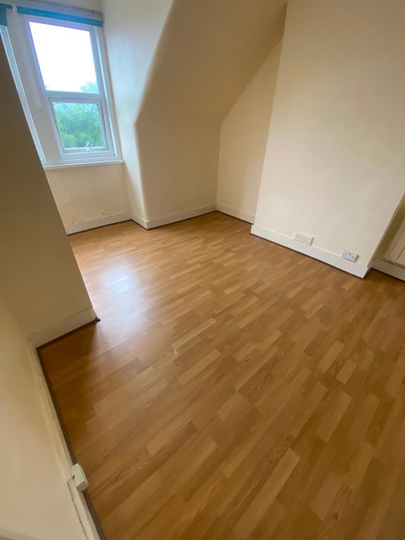 Property photo 2 of 3
