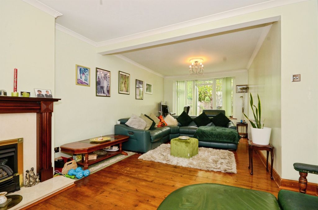 Property photo 2 of 17