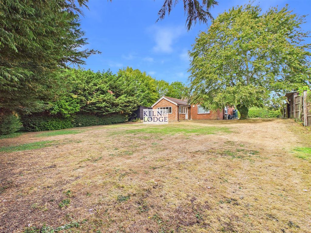 Property photo 2 of 20