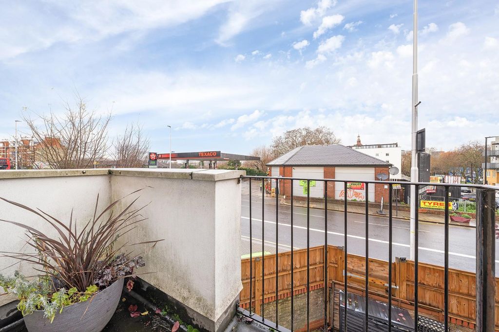 Property photo 2 of 13 Terrace.Jpg