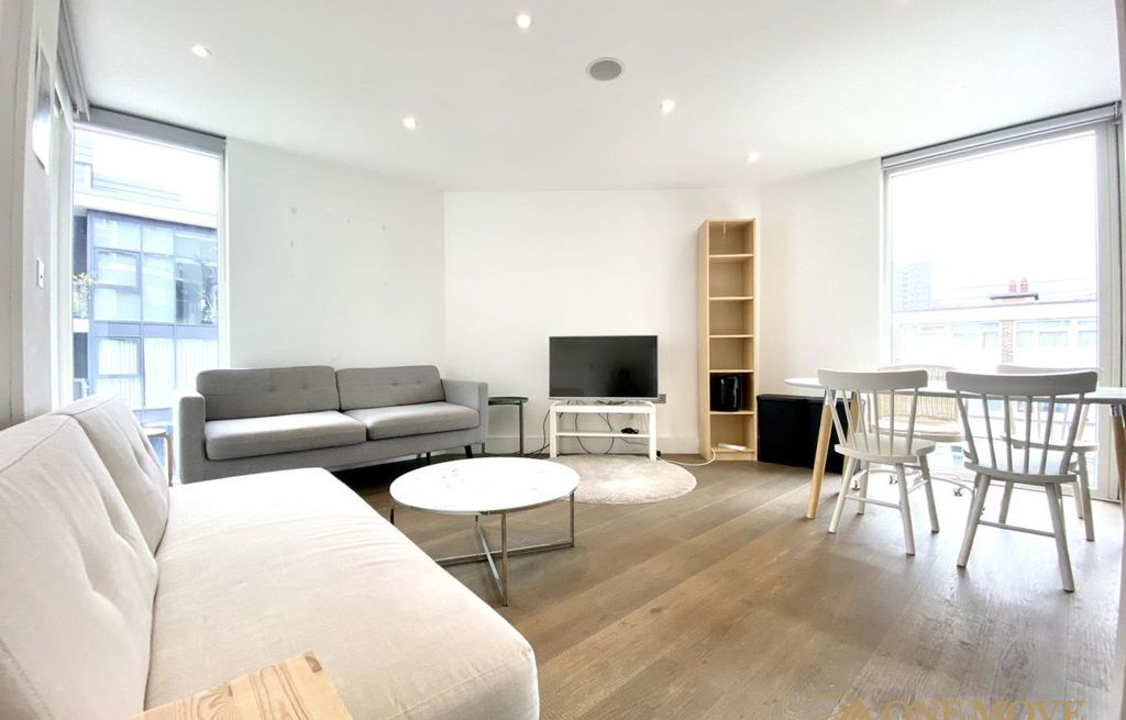 Property photo 2 of 10