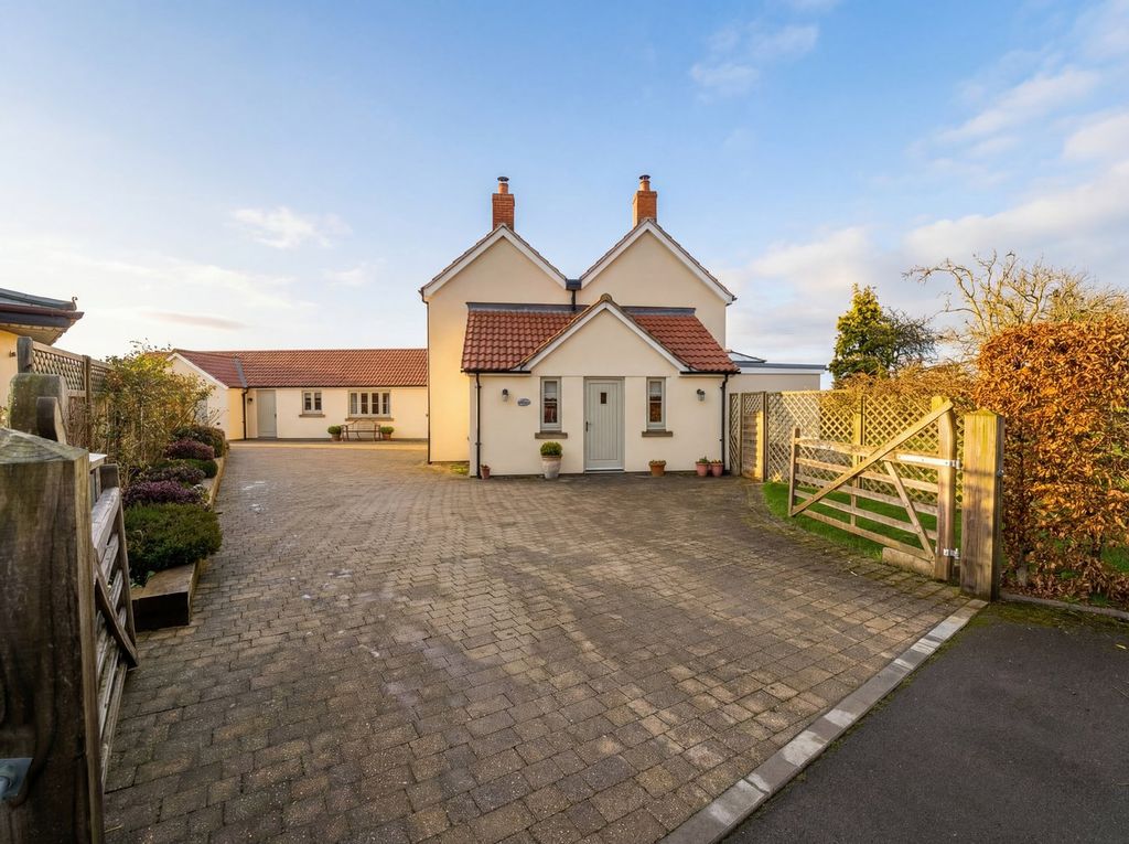 Property photo 1 of 33