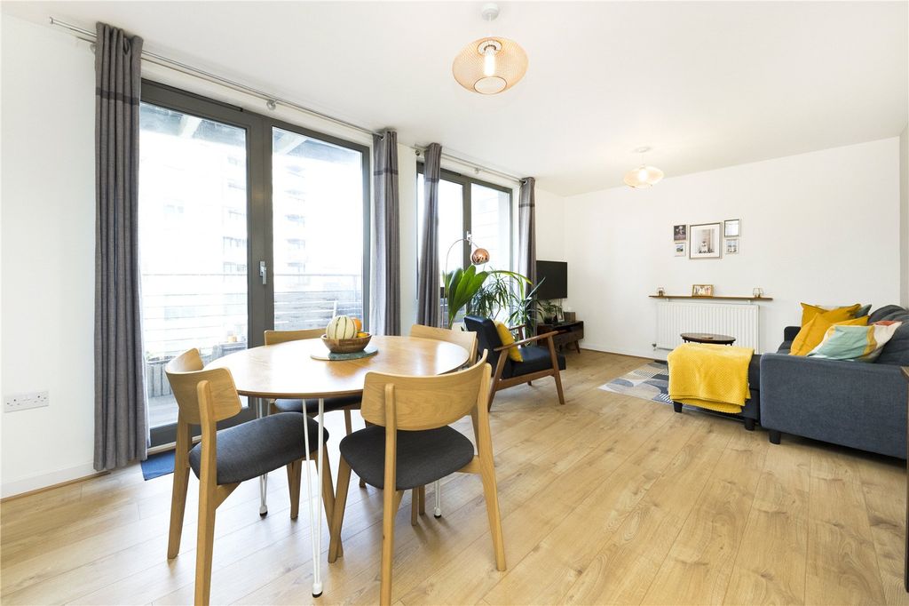 Property photo 2 of 10 Reception