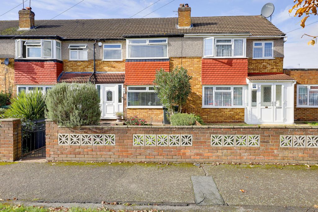 Property photo 1 of 32 Front (Exterior)