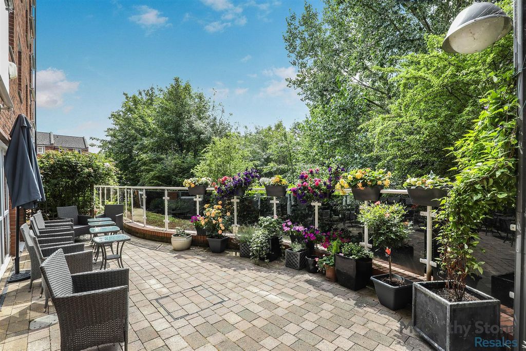 Property photo 1 of 22 Danecourt20.Jpg