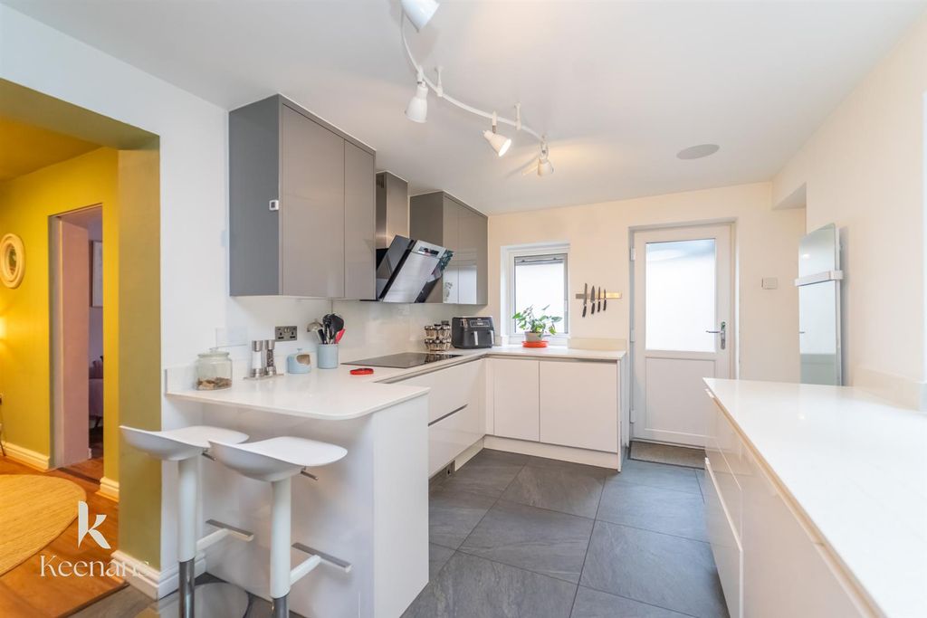Property photo 3 of 36 Balliol-2.Jpg