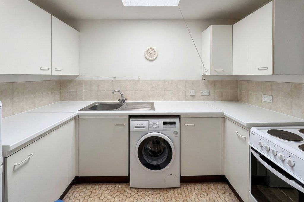 Additional image 3 of 2 bed flat for saleThe Street, East Preston, Littlehampton, West Sussex BN16