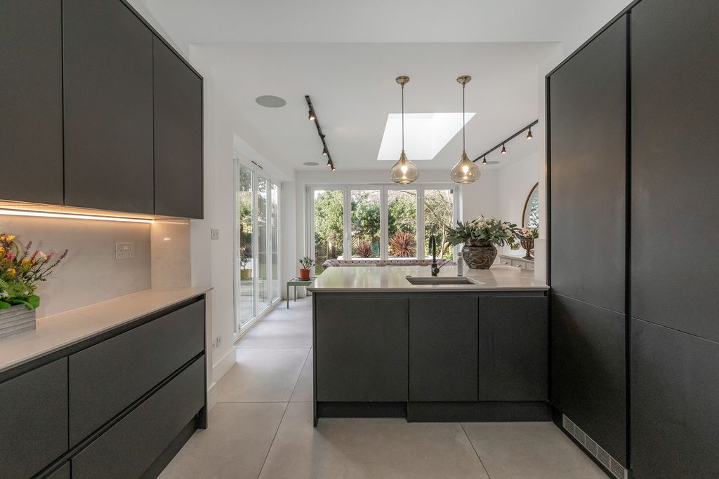 Property photo 1 of 50