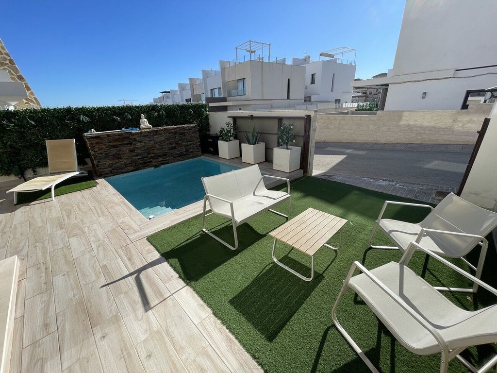 Property photo 3 of 38