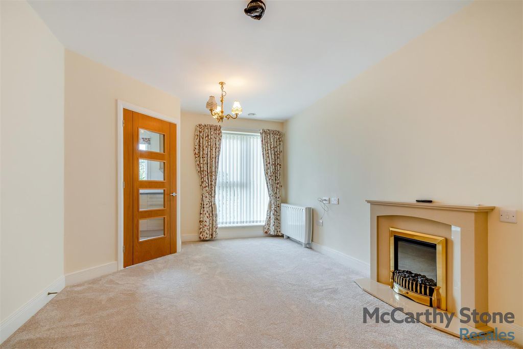 Property photo 2 of 17 8698643-Interior01.Jpg