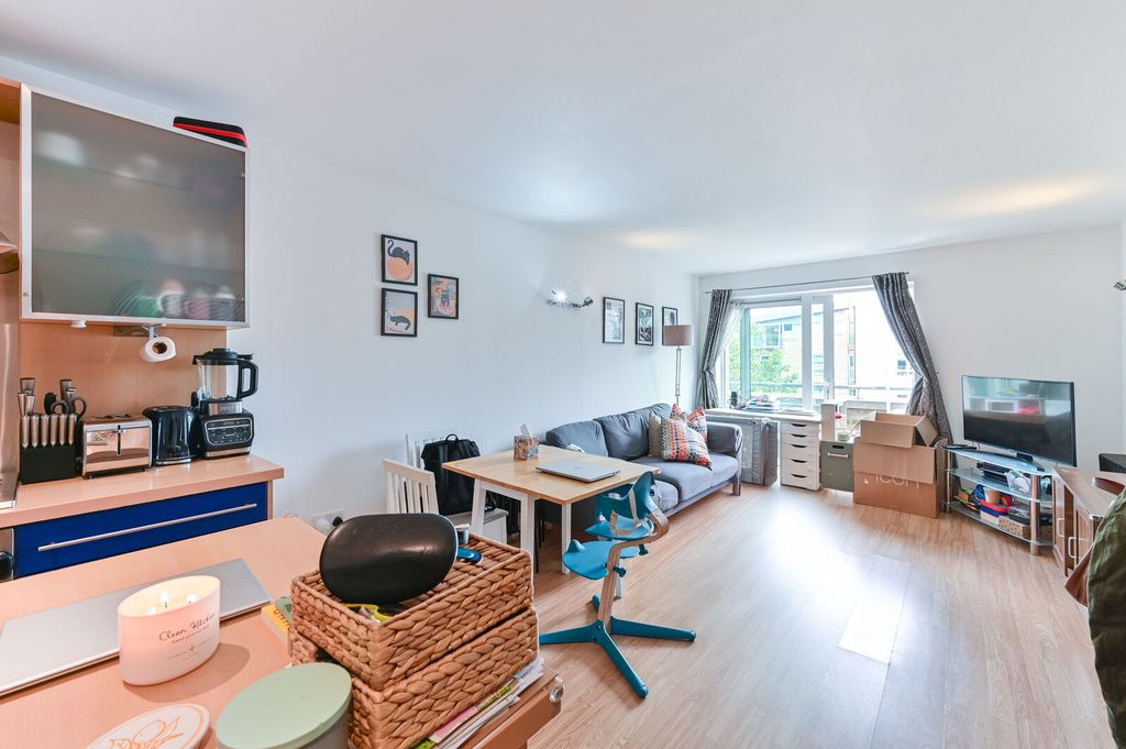 Property photo 2 of 14