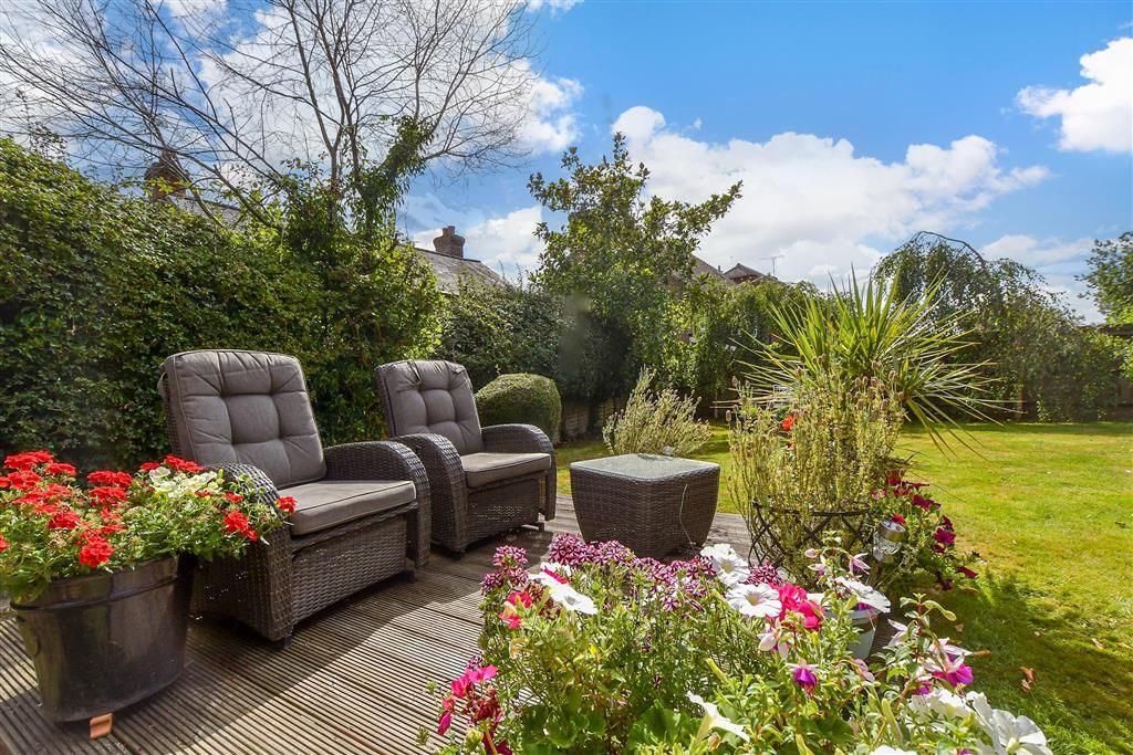 Property photo 3 of 19 Patio / Decking