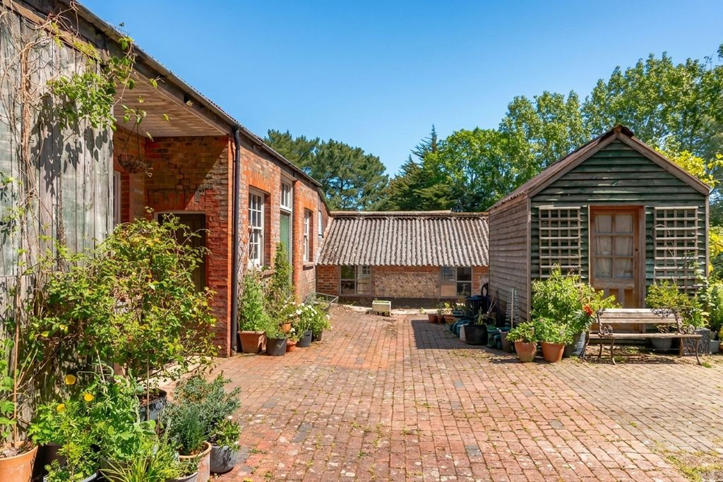 Property photo 3 of 37 17