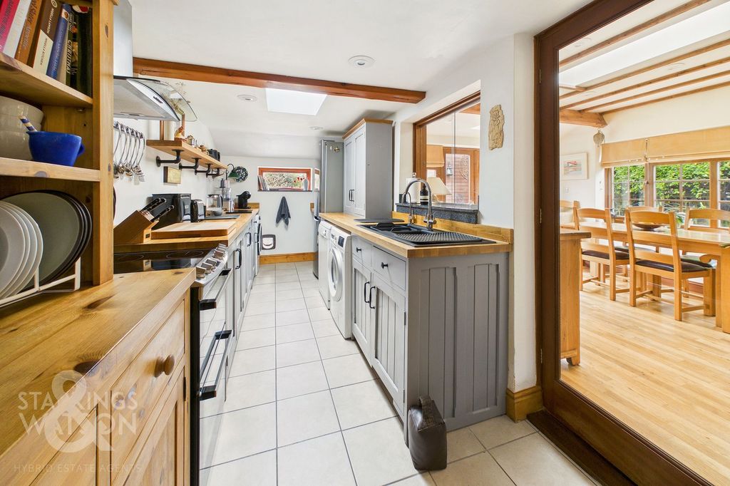 Property photo 3 of 26