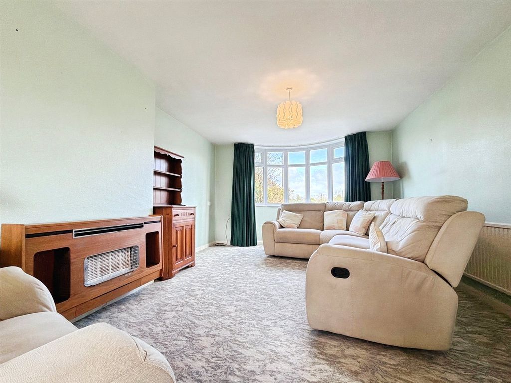 Property photo 2 of 15 Lounge/Diner