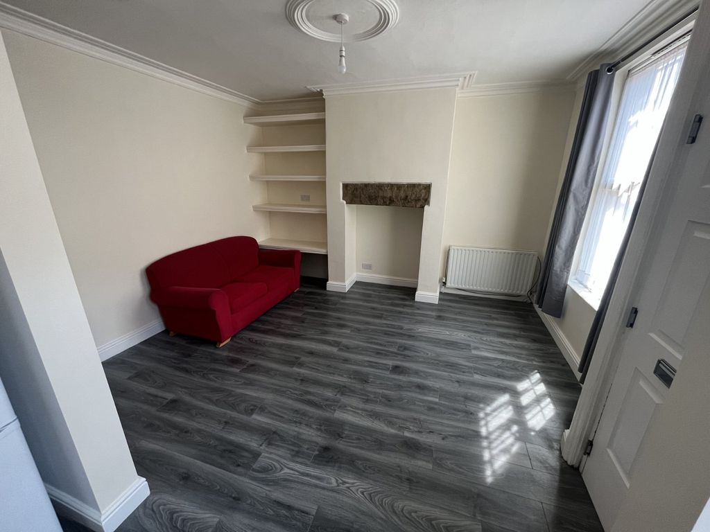 Property photo 2 of 8 Picture No. 09