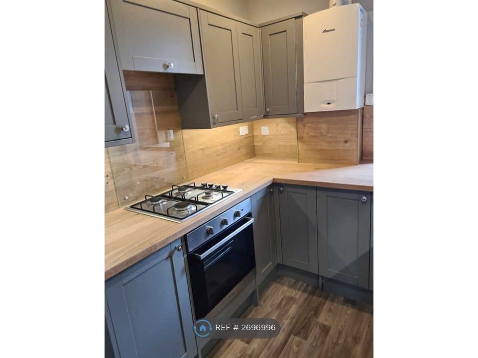 Property photo 2 of 7 Kitchen