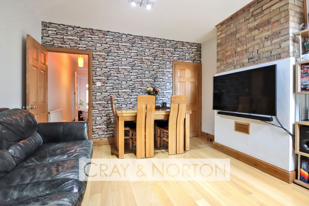 Property photo 3 of 13 Photo 9